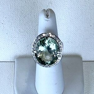 NWOT Genuine Green Amethyst Prasiolite White Topaz Halo Gemstone Cocktail Ring